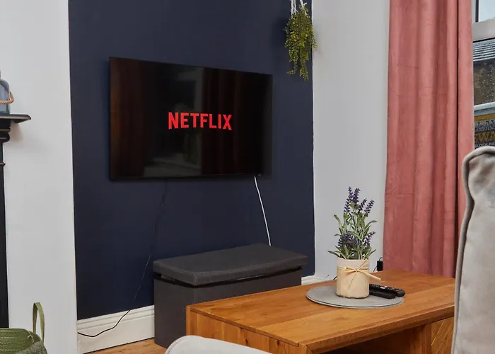 Holiday home Spacious House With 4 Bedrooms & 6 Beds By Purestay With Parking For 7 Nights Min! Bradford (West Yorkshire)