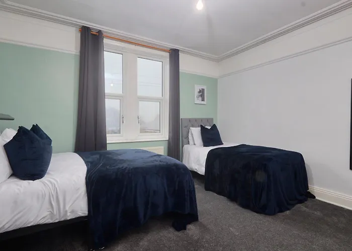 Holiday home Spacious House With 4 Bedrooms & 6 Beds By Purestay With Parking For 7 Nights Min! Bradford (West Yorkshire)